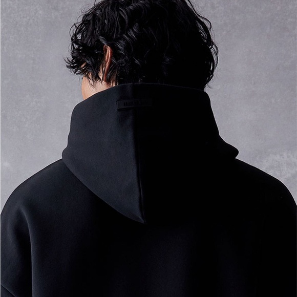 Fear of God Essential Jet Black Hoodie Mens Size Large NWT - Picture 10 of 13